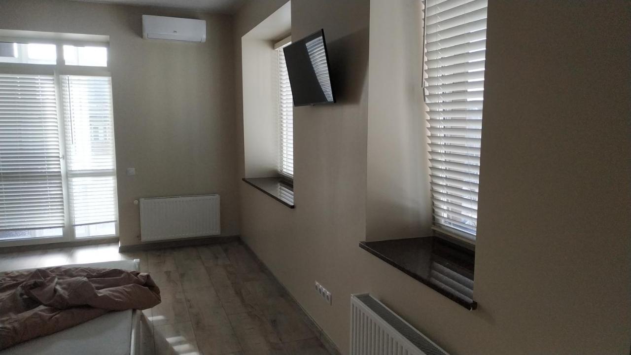 Vip Apartment У Центрі Міста, Новобуджк Театральний,Дуже Простора リウネ エクステリア 写真