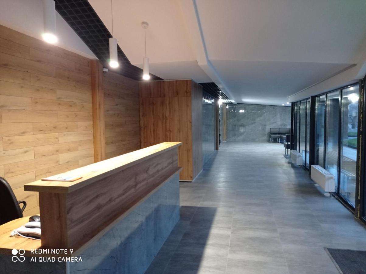 Vip Apartment У Центрі Міста, Новобуджк Театральний,Дуже Простора リウネ エクステリア 写真