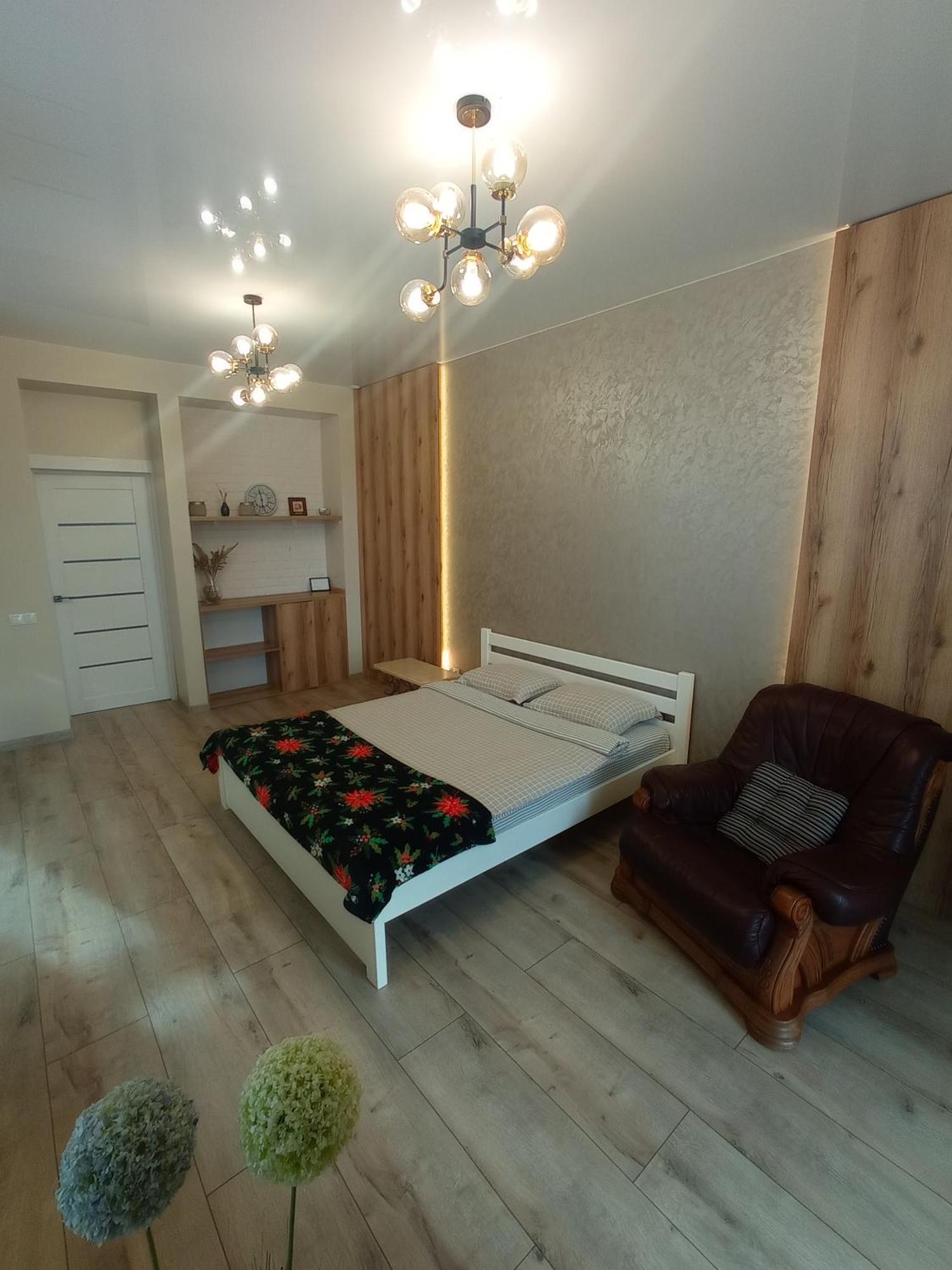 Vip Apartment У Центрі Міста, Новобуджк Театральний,Дуже Простора リウネ エクステリア 写真