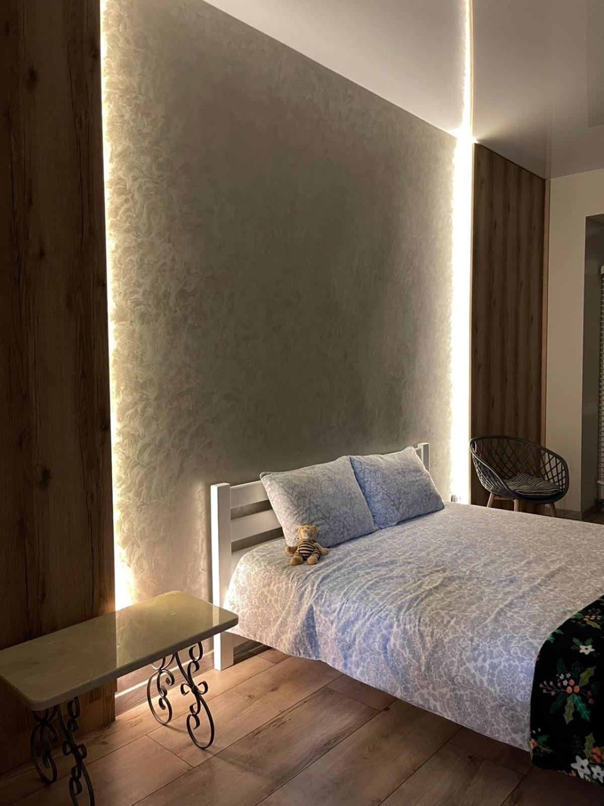 Vip Apartment У Центрі Міста, Новобуджк Театральний,Дуже Простора リウネ エクステリア 写真